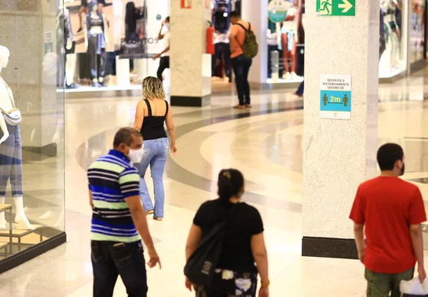 Os shoppings poderão funcionar de terça a sexta
