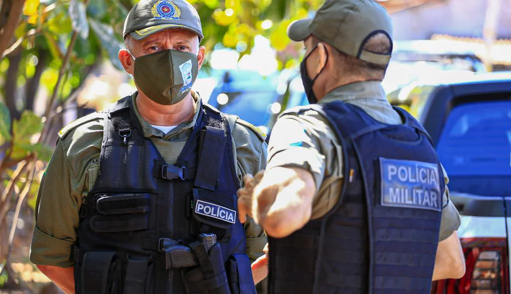 Policiais no velório do Capitão Adonias