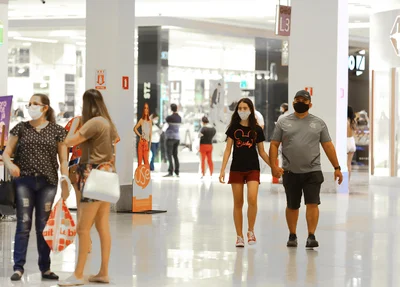 Reabertura gradual de Shoppings