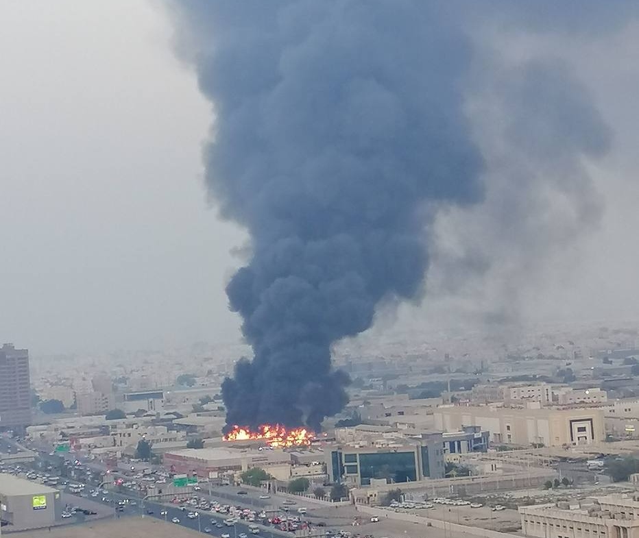 Incêndio nos Emirados Árabes