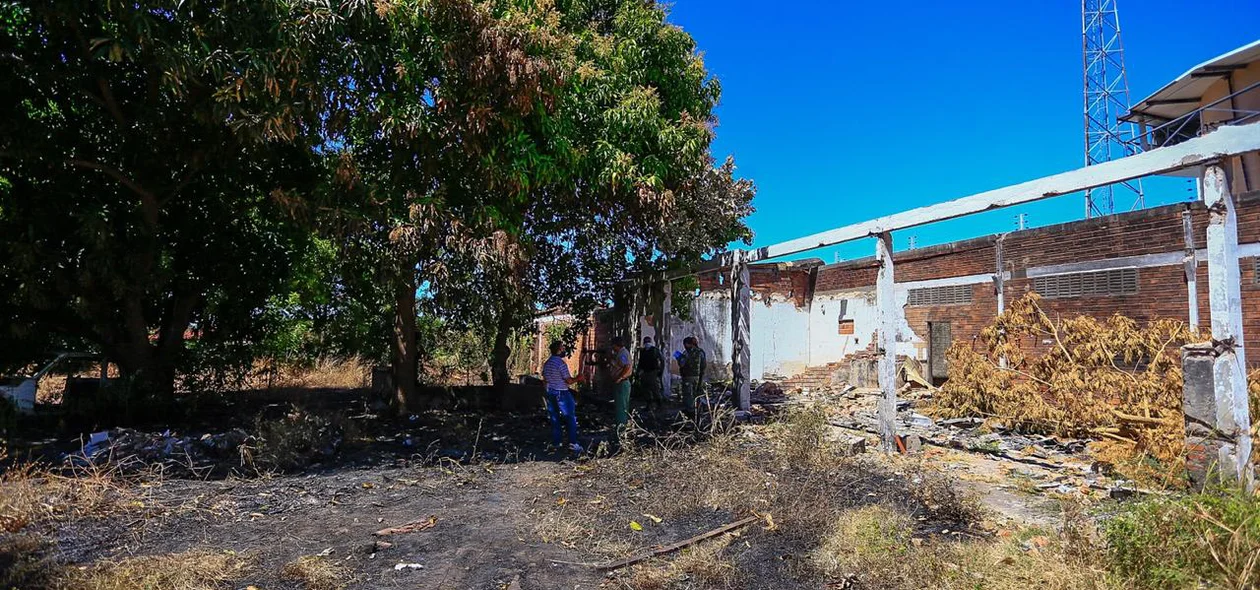 Local abandonado onde o corpo foi encontrado