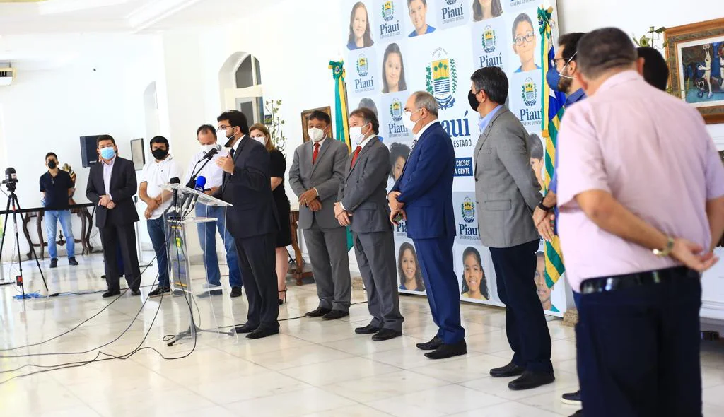 Solenidade contou com a presença de líderes do Governo