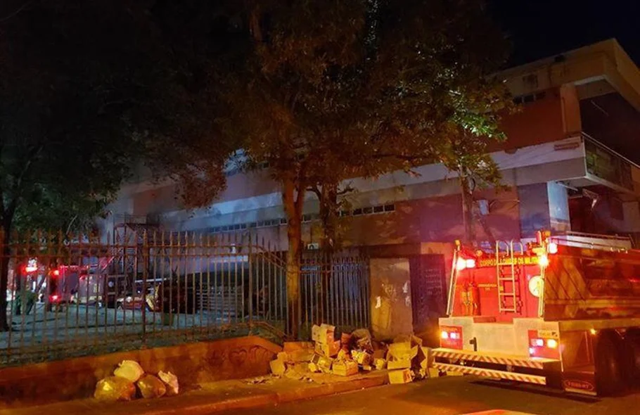 Incêndio atingiu algumas lojas