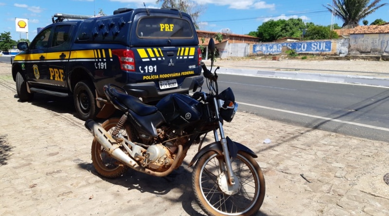 Motocicleta recuperada pela PRF