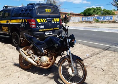 Motocicleta recuperada pela PRF