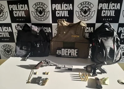 Coletes balísticos e armas de fogo apreendidas na operação