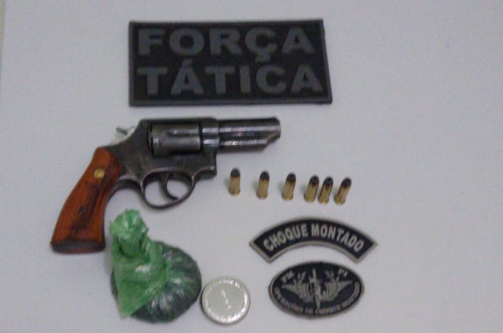 Força Tática de Valença prende homem e apreende arma