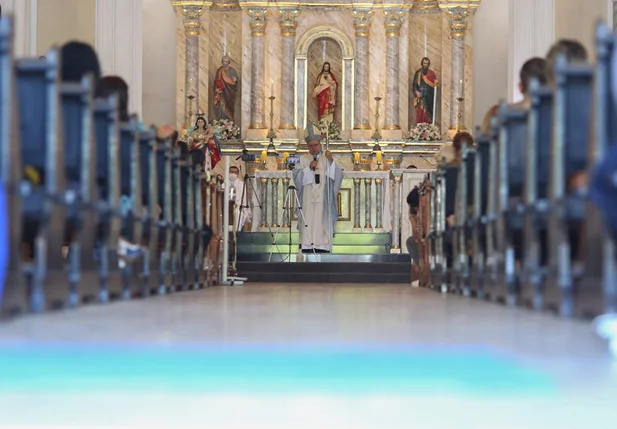 Missa foi celebrada pelo arcebispo Dom Jacinto