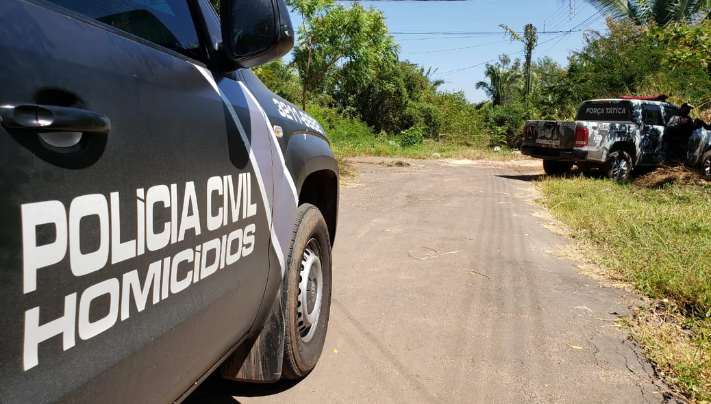 Delegacia de Homicídios esteve no local