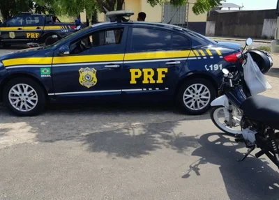 PRF apreende motocicleta roubada em Teresina