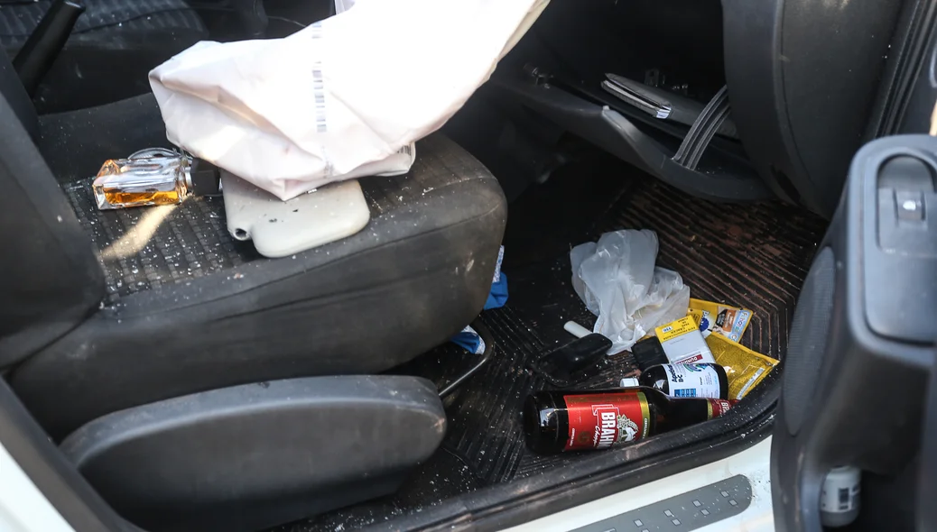 Cerveja encontrada dentro do carro
