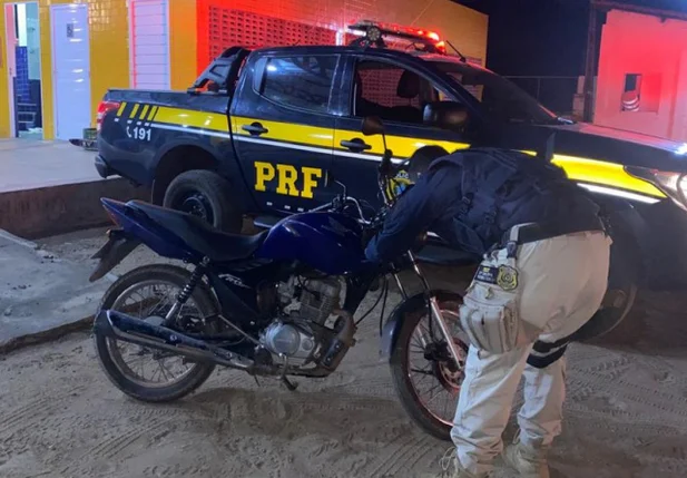 Moto apreendida pela PRF