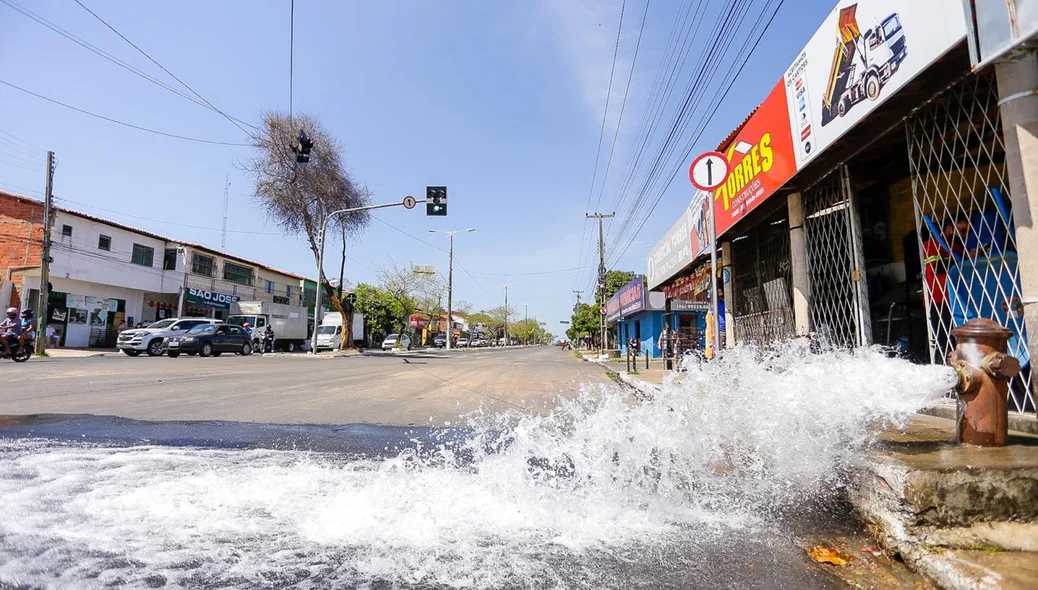 Vazamento na zona norte de Teresina