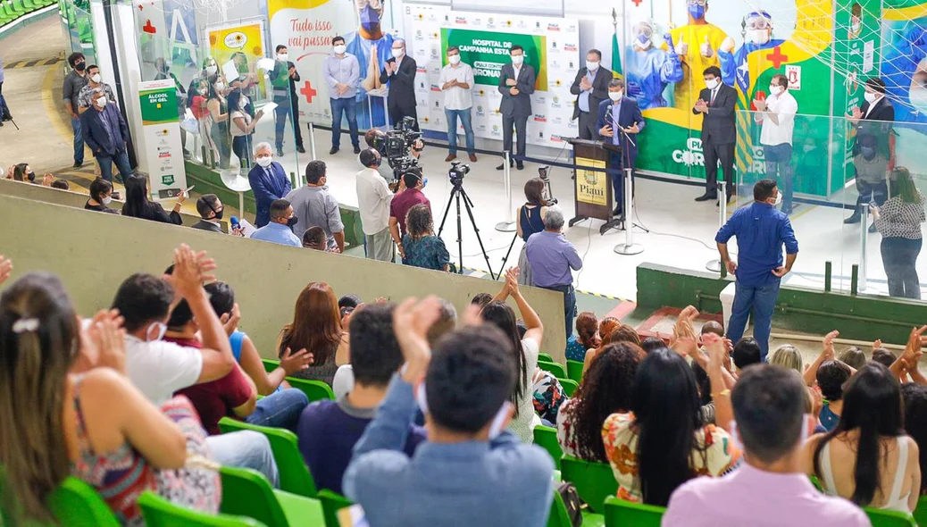 Homenagem aos trabalhadores do hospital de campanha do verdão