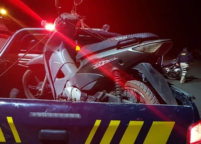 Motocicleta recuperada pela PRF em Inhuma