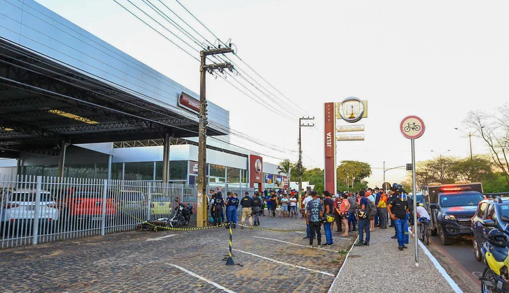 Populares ficaram assustados com o homicídio