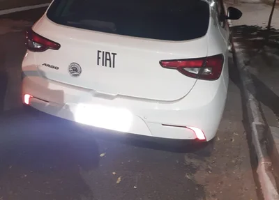 Veículo Fiat Argo utilizado nos assaltos