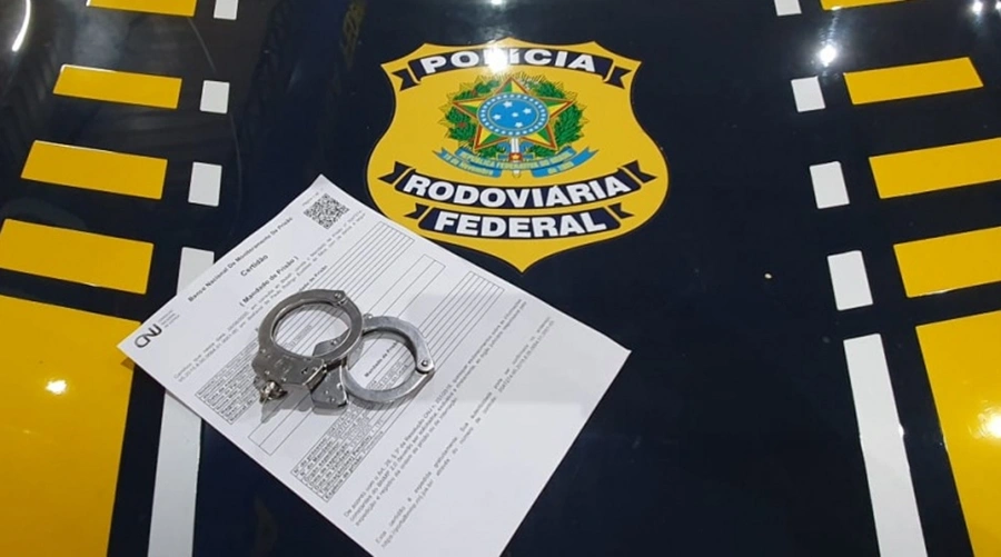 Cumprimento do mandado de prisão pela PRF em Piripiri