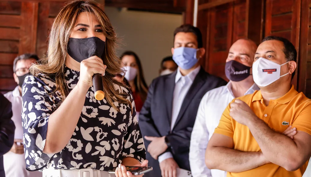 Deputada Federal Marina Santos durante seu pronunciamento