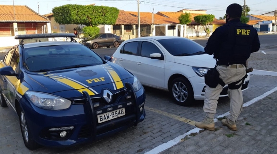 Veículo recuperado pela PRF em Parnaíba