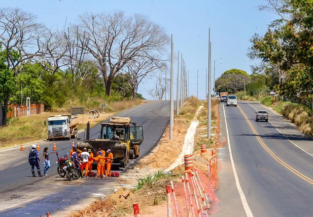 Motorista invade obra e atropela fiscal do DER em Teresina