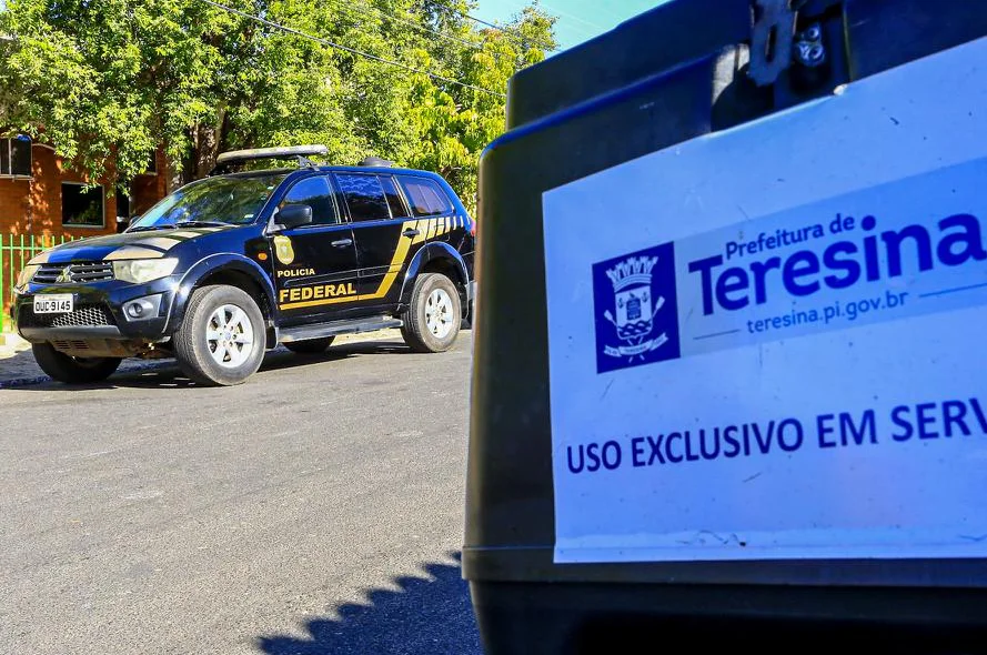 Polícia Federal na sede da FMS