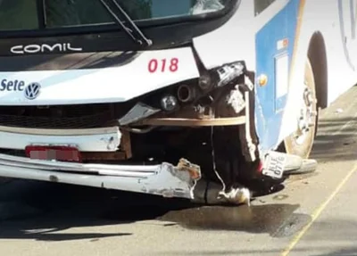 Acidente entre moto e ônibus deixou um morto e outro ferido