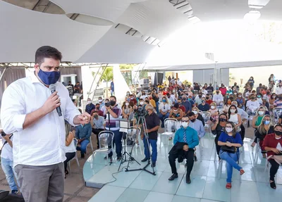 Luís André discursa em convenção do PSL