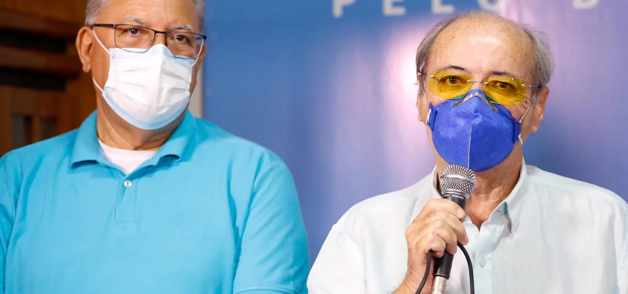 Kleber Montezuma ao lado de Sílvio Mendes