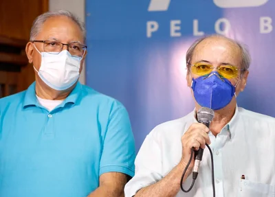 Kleber Montezuma ao lado de Sílvio Mendes