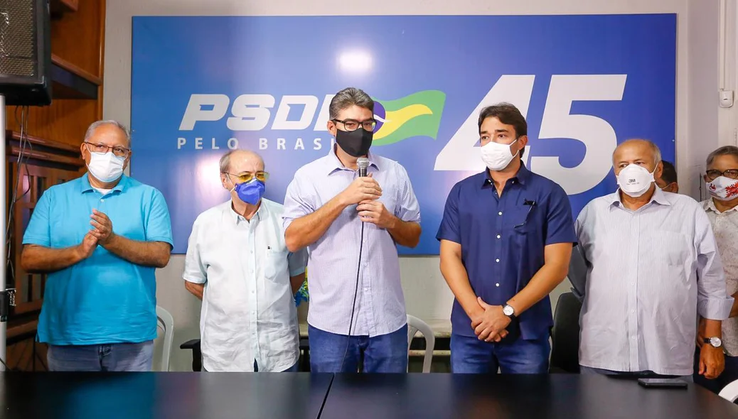 Luciano Nunes discursa em evento do PSDB