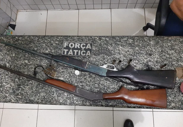 Força Tática apreende armas de fogo na cidade de Valença do Piauí