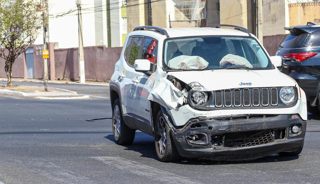 Jeep Renegade envolvido no acidente
