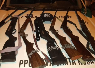 Armas de fogo apreendidas durante a operação da Polícia Militar