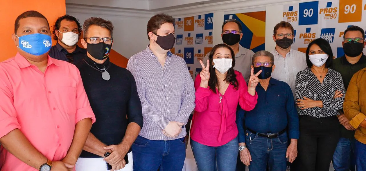 Políticos presentes na convenção do PROS em Teresina