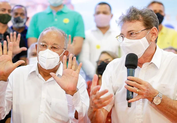 Dr. Pessoa ao lado de Wilson Martins