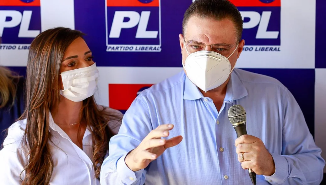 Pastora Diana Carvalho e Gessivaldo Isaías