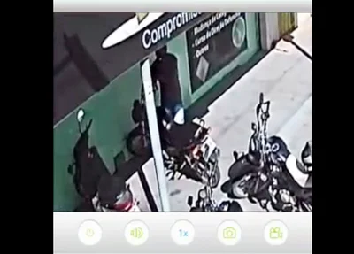 Câmera flagrou o momento do furto da motocicleta em autoescola