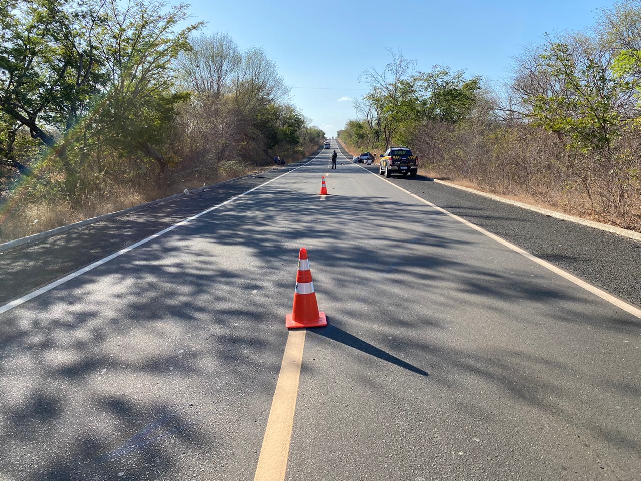 PRF está controlando o trânsito no local do acidente