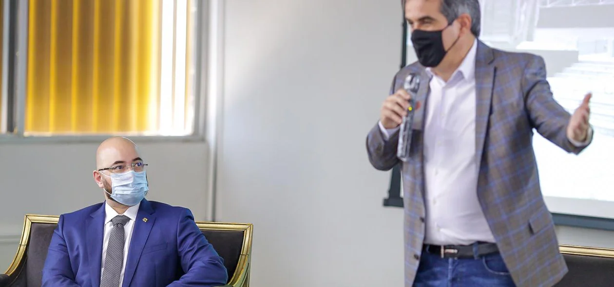 Ciro Nogueira ao lado de Anderson Possa