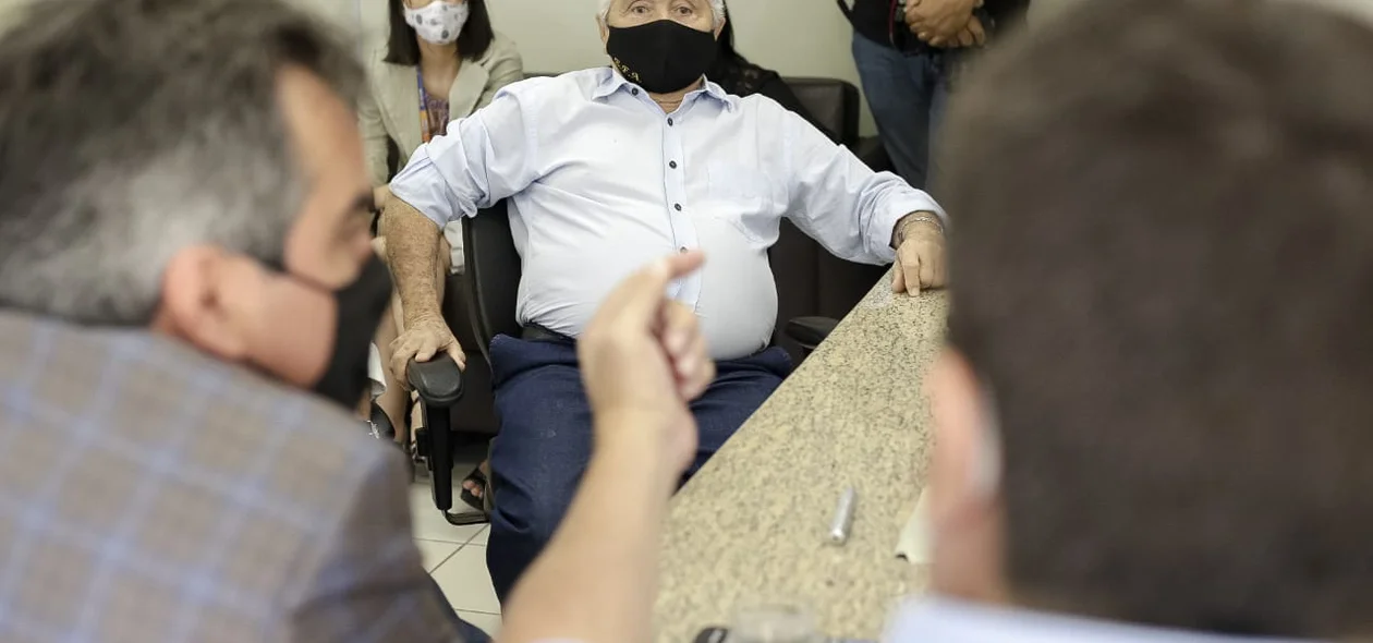 Elmano Férrer em reunião no DNIT