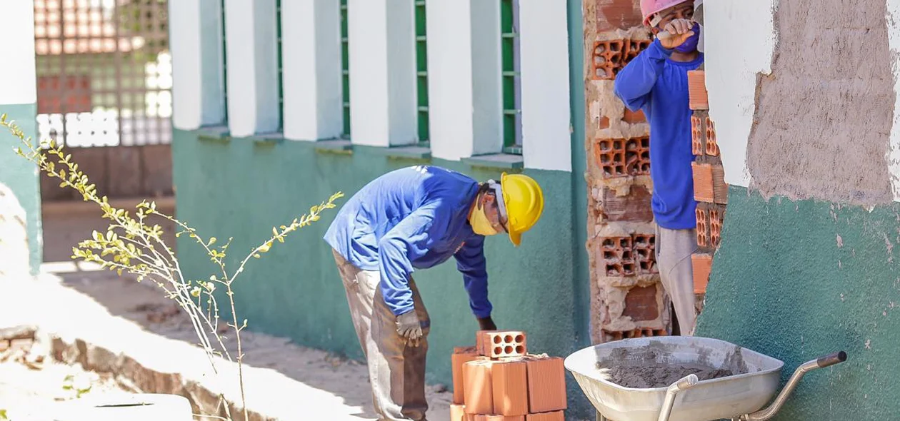 Reforma de escola no bairro Parque Piauí