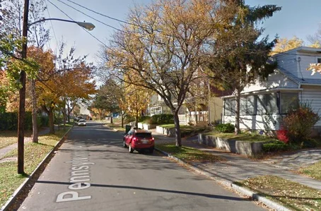 Pelo menos duas pessoas morreram e outras 14 ficaram feridas em um tiroteio na Avenida Pennsylvania, em Rochester, Nova York. Os tiros começaram em uma festa no quintal de uma casa
