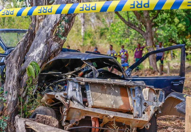 Três pessoas morrem em trágico acidente de carro na BR 316