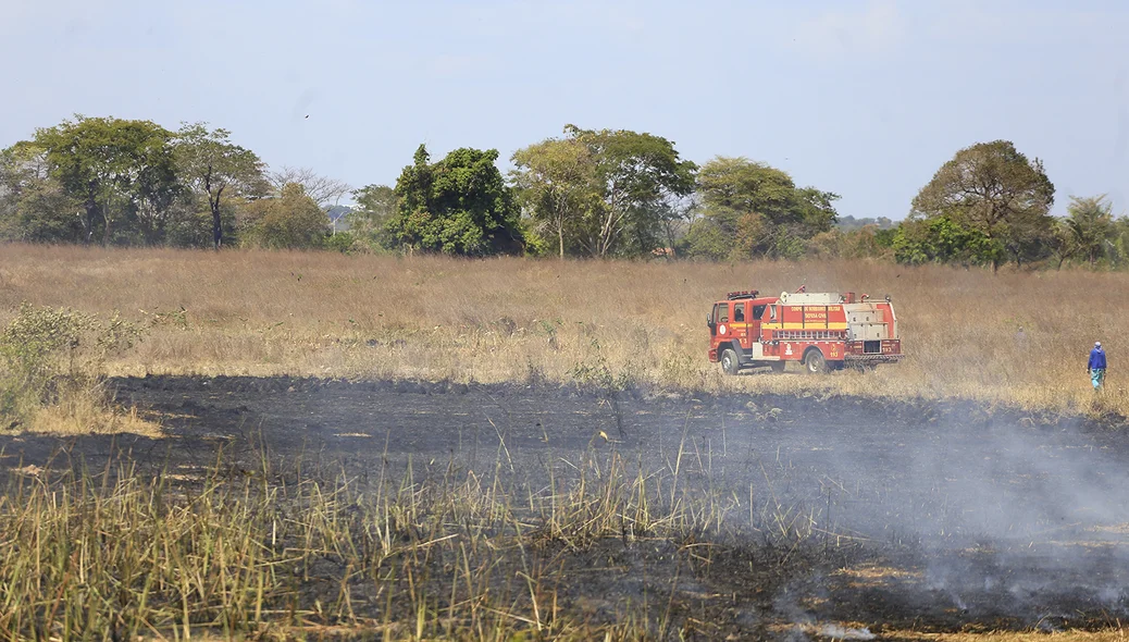 Corpo de Bombeiros no local