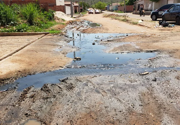 Moradores cobram obra de drenagem no Pedro Balzi