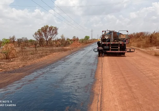 Produtores comemoram início de obras na PI-392 