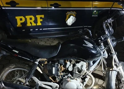 Motocicleta apreendida pela PRF