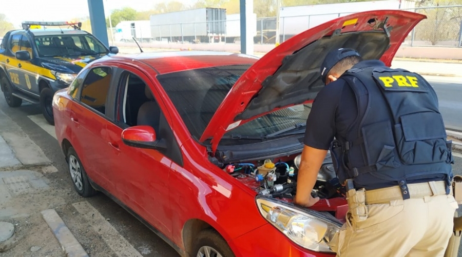 Veículo recuperado pela PRF em Valença do Piauí