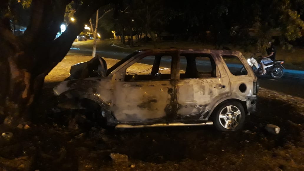 Carro Ford Ecosport roubado e incendiado